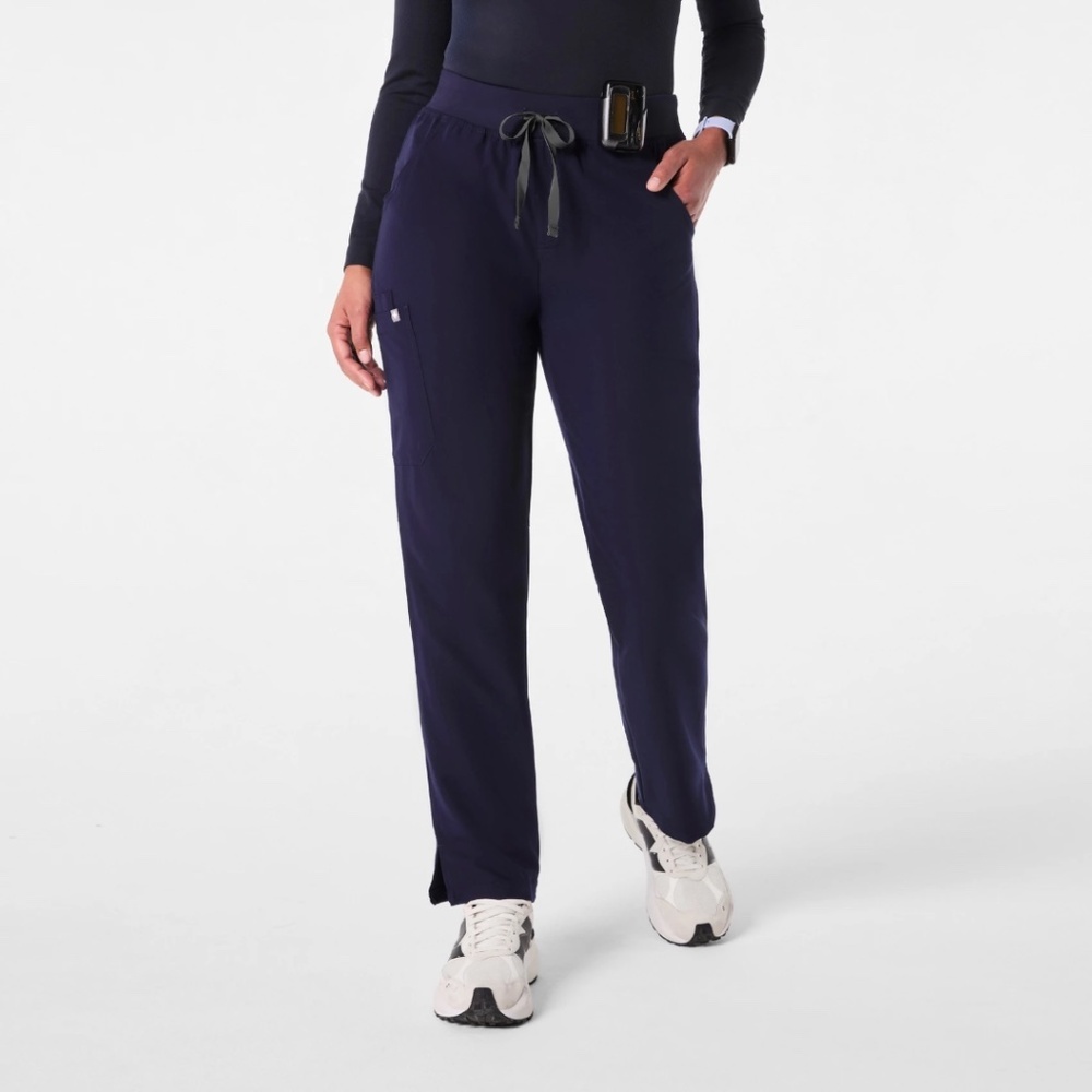 FIGS -Set of 2- Kade Cargo Scrub Pants 29" inseam in Navy Blue Size XL/Petite